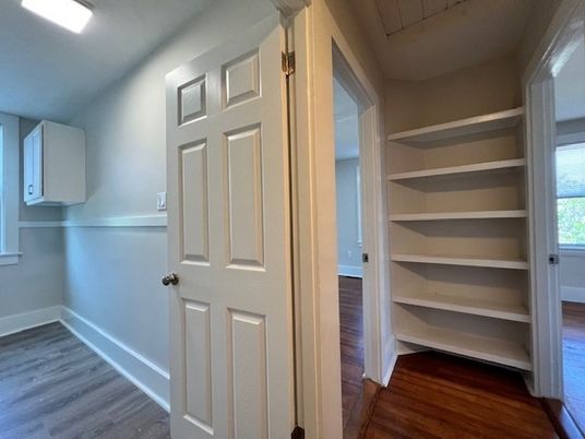 Interior, Recessed Lighting, Wood Texture Flooring