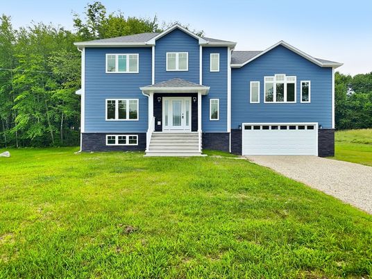 Attached, Exterior, Facade, Raised Ranch