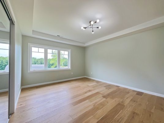 Empty room, Interior, Pendant Lights, Wood Texture Flooring