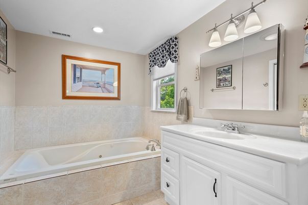 Bathroom, Interior, Recessed Lighting