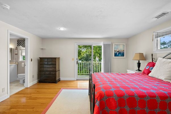 Bathroom, Bedroom, Interior, Recessed Lighting, Wood Texture Flooring