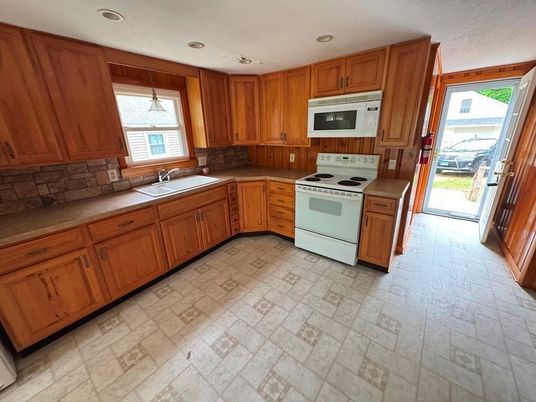 Interior, Kitchen, Recessed Lighting