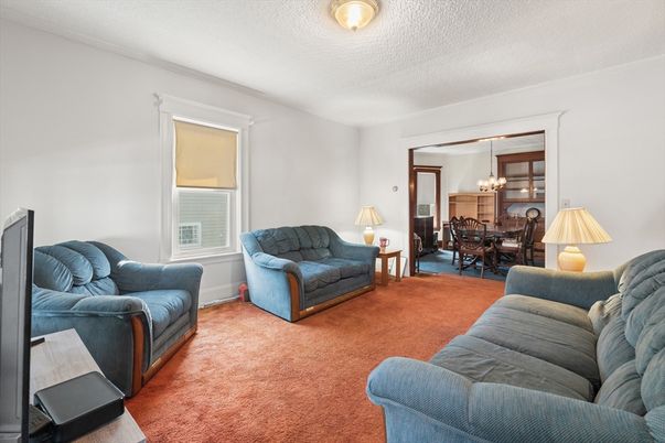 Chandelier, Dining room, Interior, Living room
