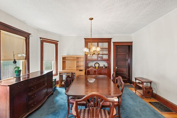 Chandelier, Dining room, Interior, Kitchen