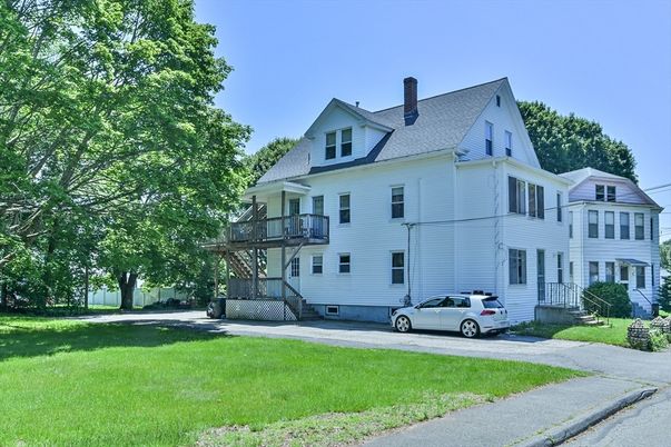 Exterior, Facade, Queen Anne Victorian
