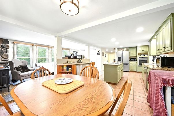 Dining room, Interior, Kitchen, Recessed Lighting