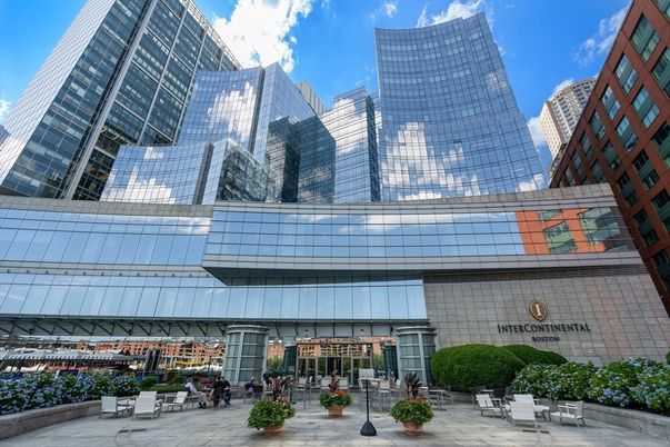 Exterior, Facade, Highrise