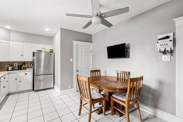 Dining room, Interior, Kitchen, Recessed Lighting