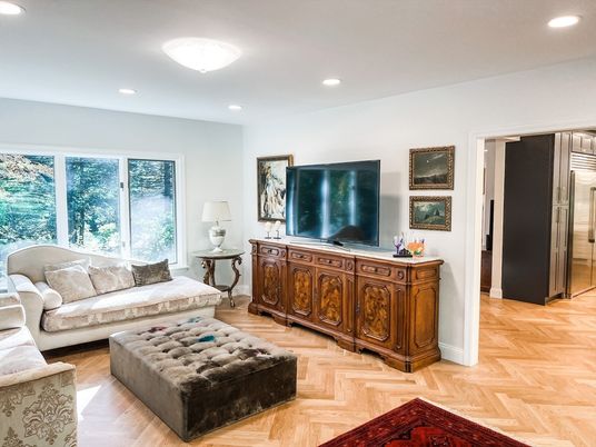 Interior, Living room, Recessed Lighting, Stainless Steel Appliances, Wood Texture Flooring