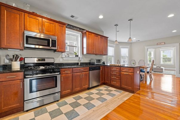 Dining room, Interior, Kitchen, Pendant Lights, Recessed Lighting, Stainless Steel Appliances, Wood Texture Flooring