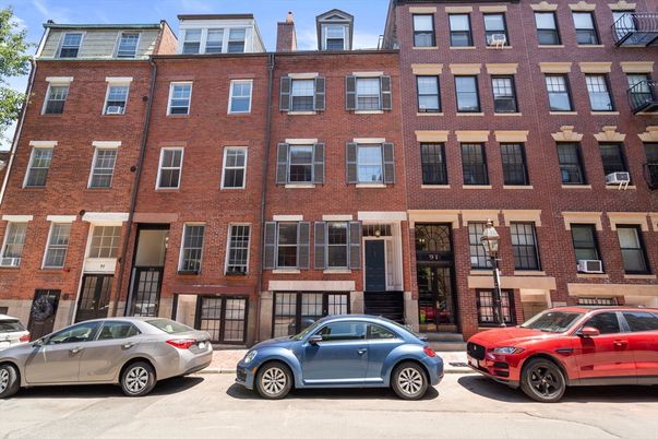Exterior, Facade, Brick Facade, Rowhouse
