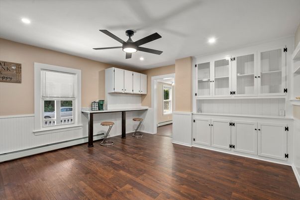 Interior, Recessed Lighting, Wood Texture Flooring