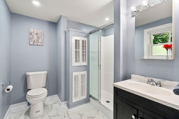 Bathroom, Interior, Marble, Recessed Lighting