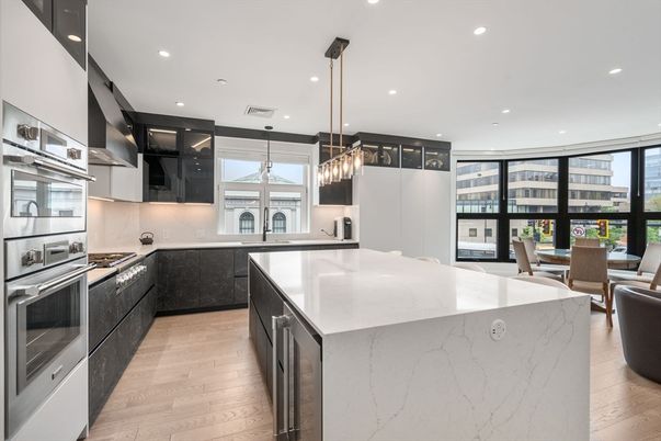 Dining room, Interior, Kitchen, Pendant Lights, Recessed Lighting, Stainless Steel Appliances, Wood Texture Flooring