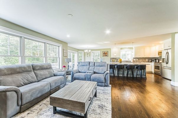 Interior, Kitchen, Living room, Pendant Lights, Recessed Lighting, Wood Texture Flooring