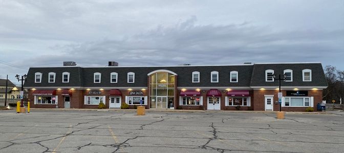 Attached, Exterior, Facade, Rowhouse