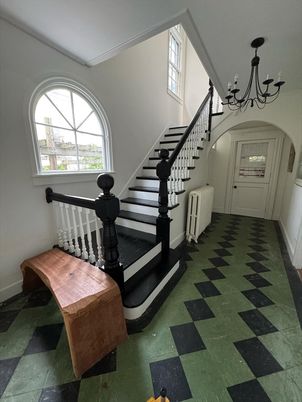 Chandelier, Interior