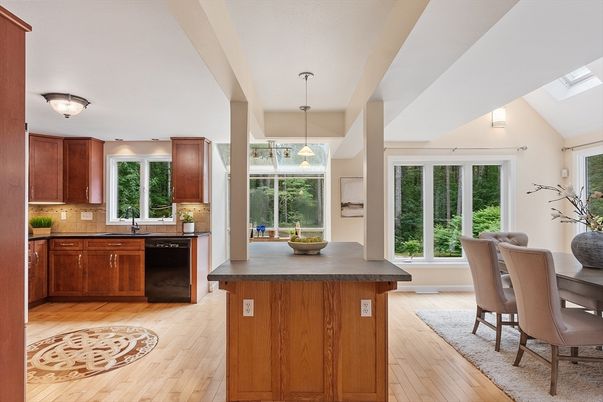 Dining room, Interior, Kitchen, Pendant Lights, Wood Texture Flooring
