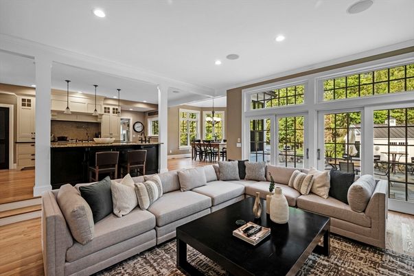 Dining room, Interior, Kitchen, Living room, Pendant Lights, Recessed Lighting, Wood Texture Flooring