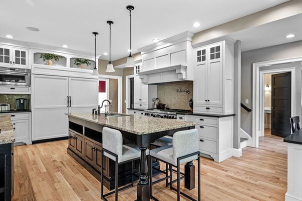 Interior, Kitchen, Pendant Lights, Recessed Lighting, Wood Texture Flooring