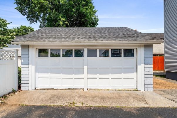 Detached Garage, Exterior