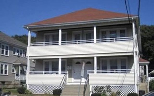 Exterior, Facade, American Foursquare
