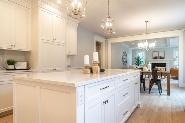 Chandelier, Dining room, Fireplace, Interior, Pendant Lights, Recessed Lighting, Wood Texture Flooring