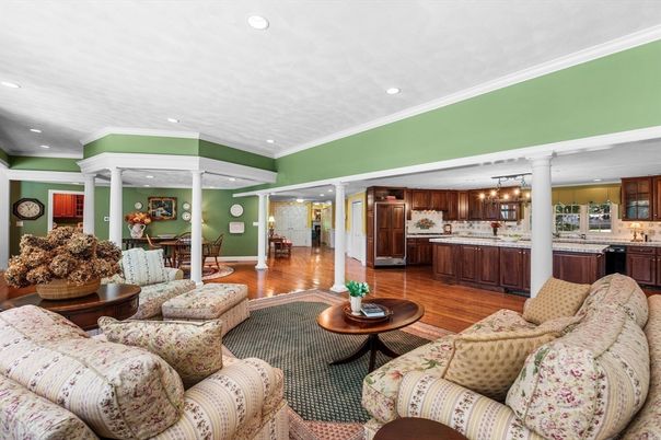 Chandelier, Interior, Kitchen, Living room, Recessed Lighting, Wood Texture Flooring