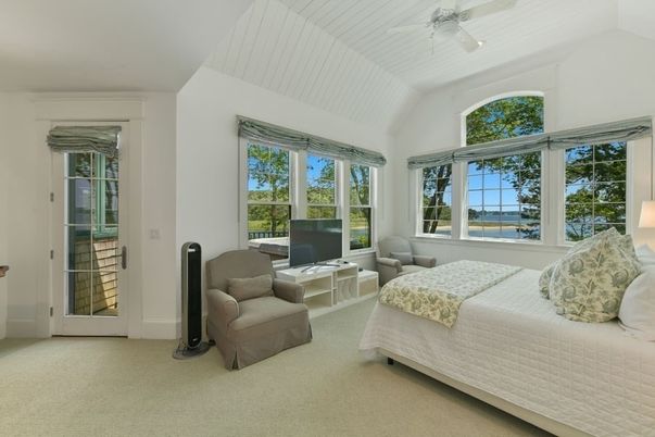 Bedroom, Interior, Water