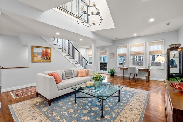 Chandelier, Dining room, Interior, Living room, Recessed Lighting, Wood Texture Flooring