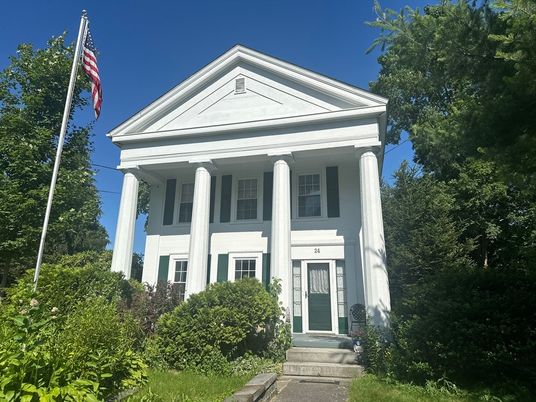 Exterior, Facade, Queen Anne Victorian