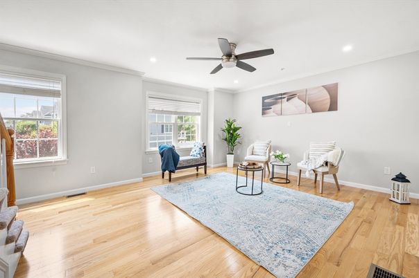 Interior, Recessed Lighting, Wood Texture Flooring