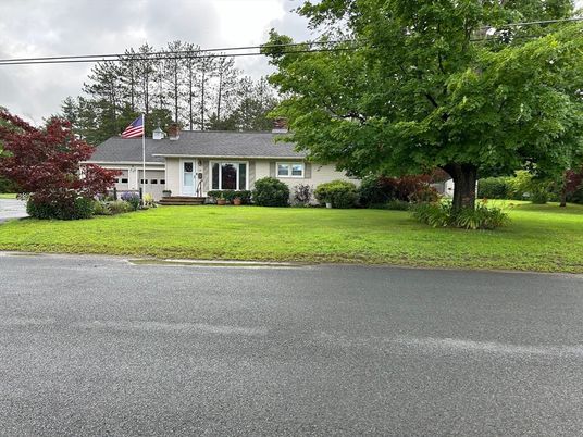 Backyard, Exterior, Facade, Cape Cod