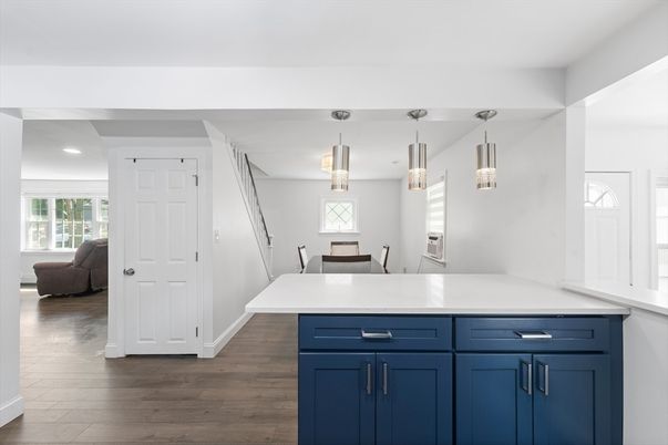 Interior, Kitchen, Pendant Lights, Recessed Lighting, Wood Texture Flooring