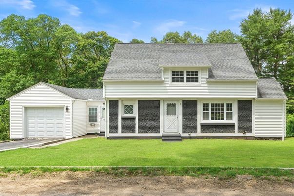 Attached, Exterior, Facade, Brick Facade, Cape Cod
