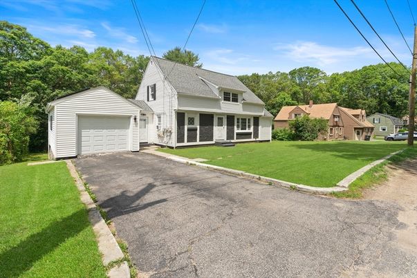 Backyard, Detached Garage, Exterior