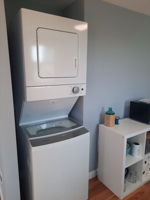 Interior, Utility Closets, Washer, Wood Texture Flooring
