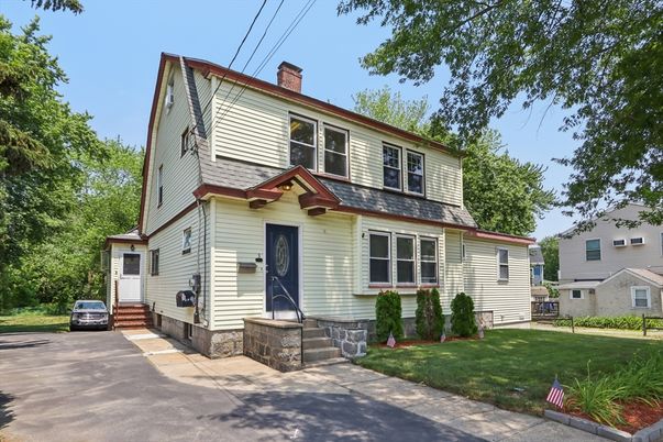 Exterior, Facade, Cape Cod