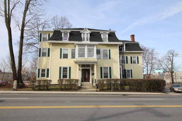 Exterior, Facade, Georgian