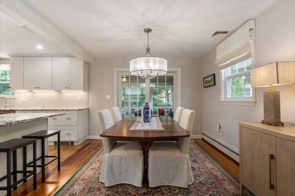 Chandelier, Dining room, Interior, Recessed Lighting, Wood Texture Flooring