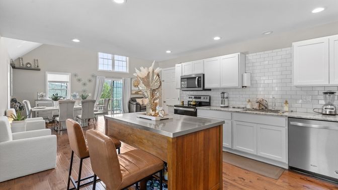 Dining room, Interior, Kitchen, Recessed Lighting, Stainless Steel Appliances, Wood Texture Flooring