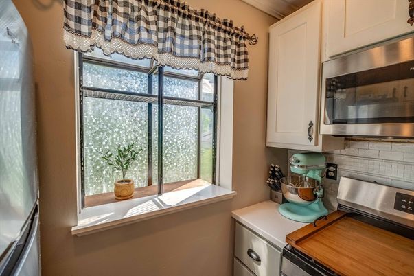 Interior, Kitchen, Stainless Steel Appliances