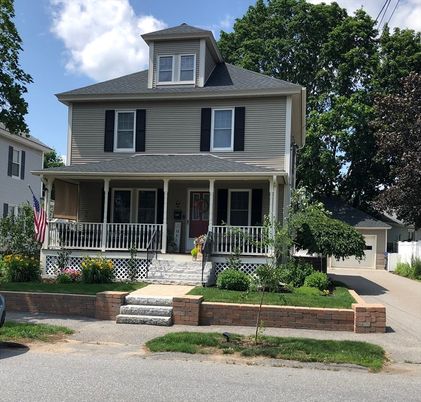 Exterior, Facade, American Foursquare