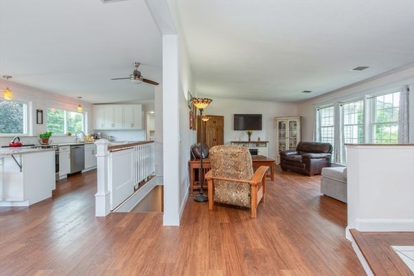Interior, Kitchen, Pendant Lights, Wood Texture Flooring