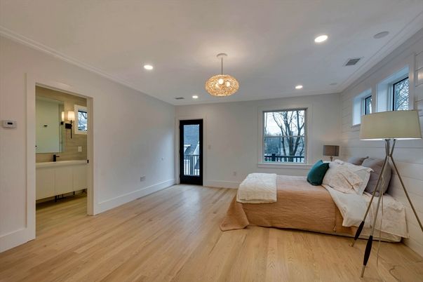 Chandelier, Interior, Recessed Lighting, Wood Texture Flooring
