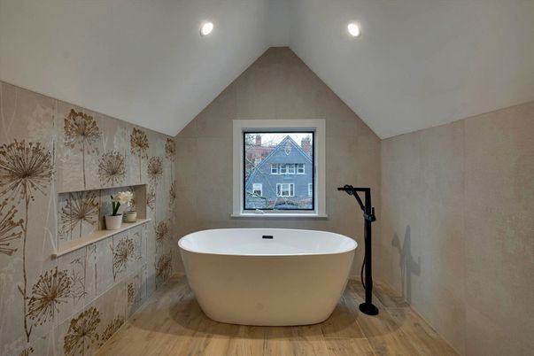 Bathroom, Free Standing Baths, Interior, Recessed Lighting, Wood Texture Flooring