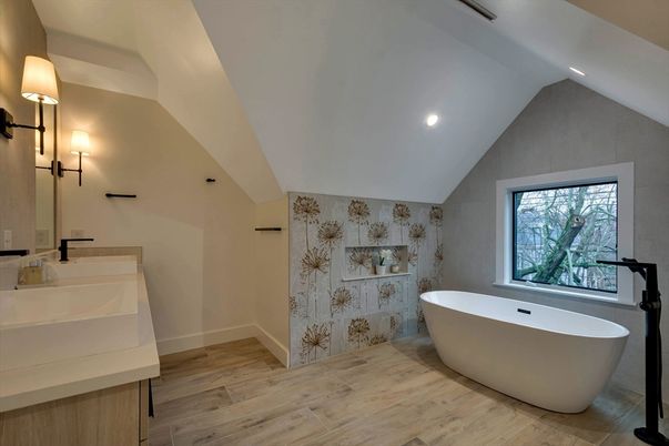 Bathroom, Free Standing Baths, Interior, Recessed Lighting, Wood Texture Flooring