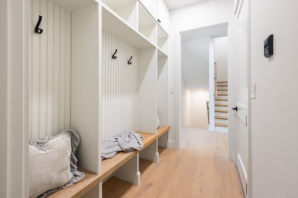 Interior, Walk-in Closets, Wood Texture Flooring