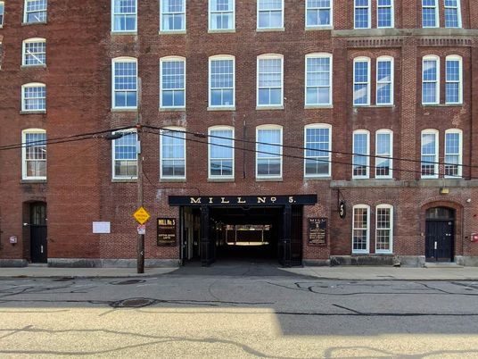 Exterior, Facade, Brick Facade, Rowhouse