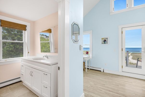 Bathroom, Interior, Water, Wood Texture Flooring